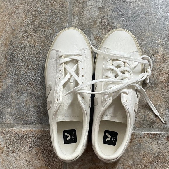 VEJA Campo Leather White Almond Sneakers Size 9 NEW - Picture 12 of 13